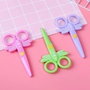 SCISSORS KIDS PLASTIC BUTTERFLY - OM-13 مقص