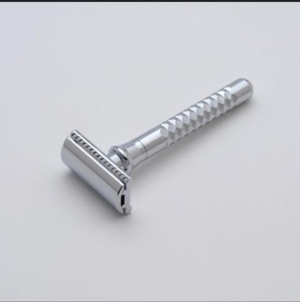 RAZOR  BOX 8188 - OM-50 موس الحلاقة
