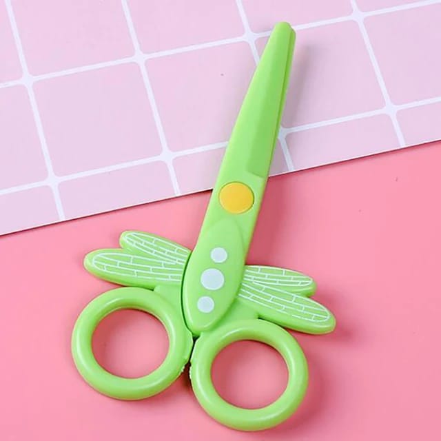 SCISSORS KIDS PLASTIC BUTTERFLY - OM-13 مقص